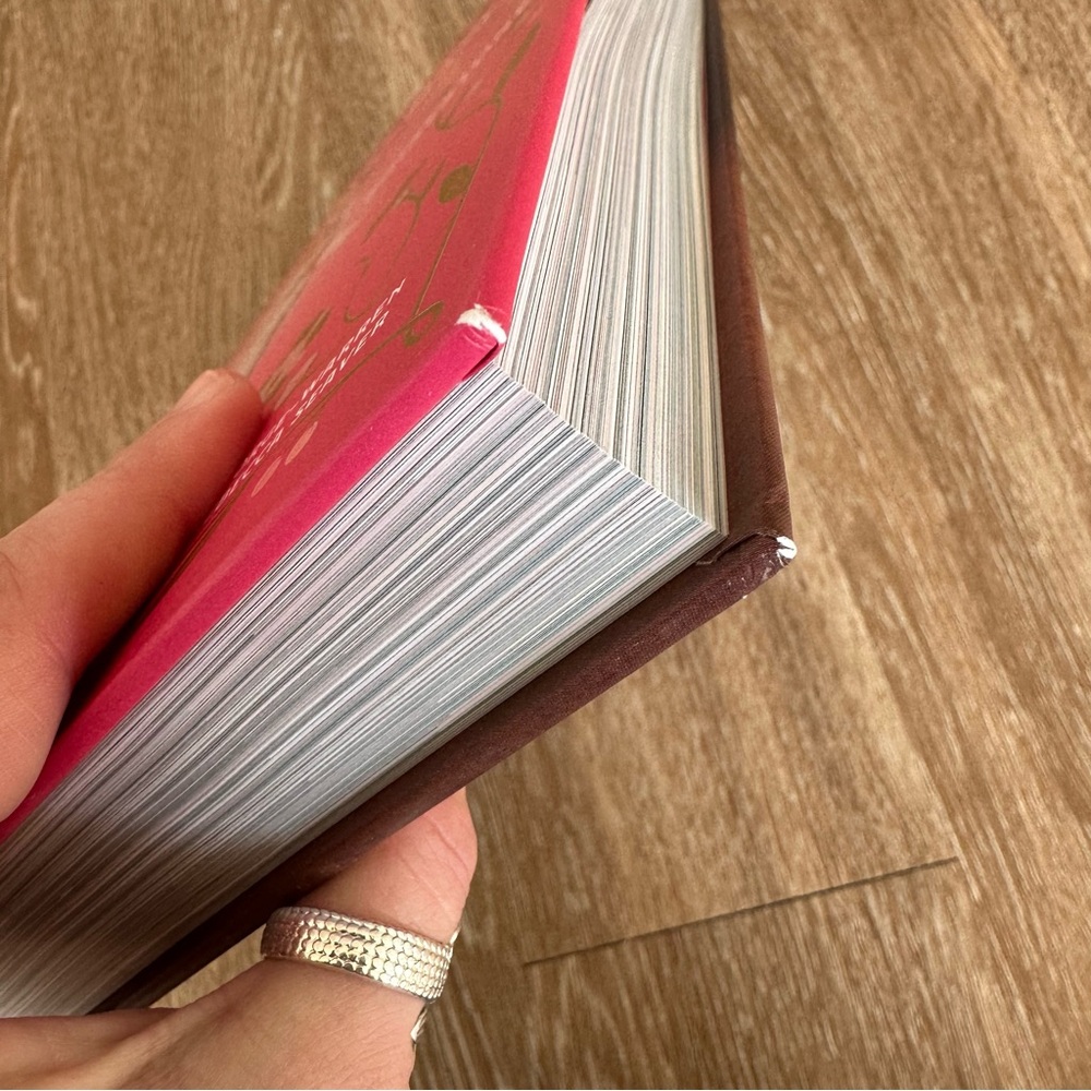 Dolly Parton 'Behind the Seams' Book - Picture 4 of 6